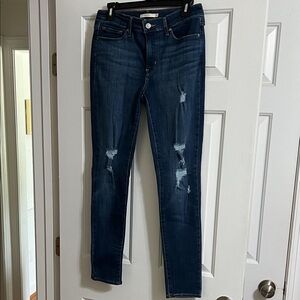 Levi’s Dark Wash Distressed Skinny Jeans Size 29